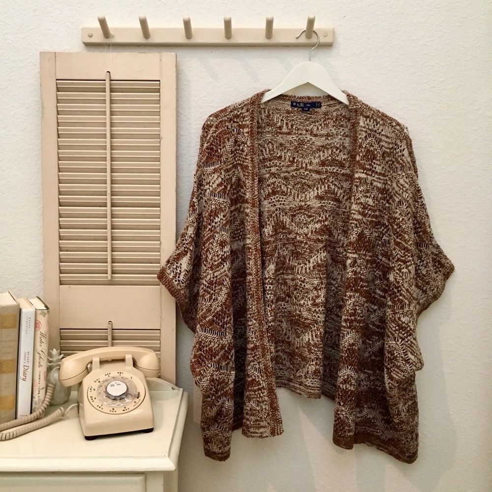 B & G Brand Variegated Brown & Cream Batwing Knit Open Front Sweater, Me…